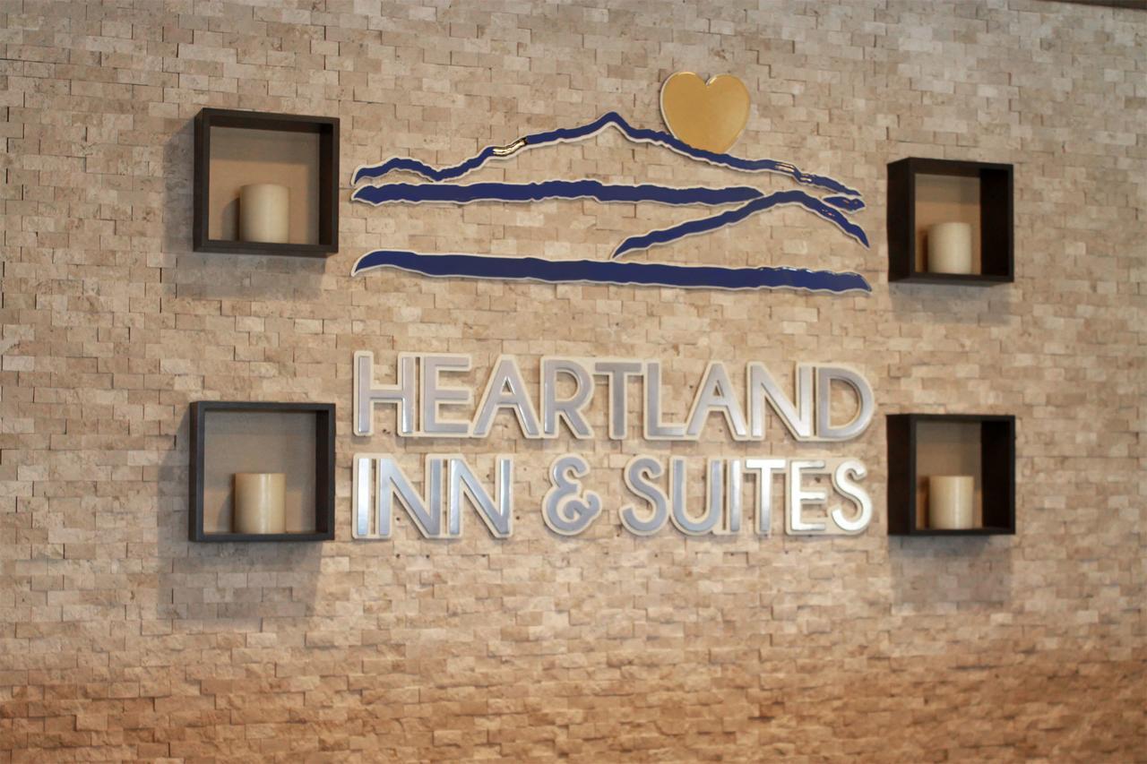 Heartland Inn And Suites Wheatland Extérieur photo